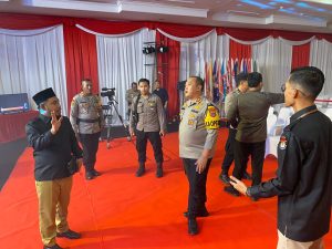 Kapolresta Bulungan Lakukan Pengecekan Ruang Debat untuk Jaga Kelancaran Pilbup Bulungan 2024