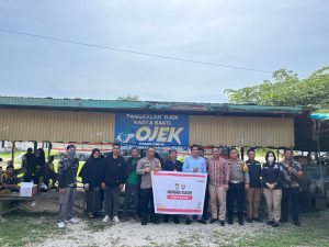 Program Minggu Kasih Polresta Bulungan Warga Pangkalan Ojek Tanyakan Syarat Baru Pembuatan SIM (2)