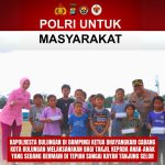 Dalam semangat berbagi di bulan suci Ramadhan 1446 H, Kapolresta Bulungan Kombes Pol Rofikoh Yunianto, S.I.K, didampingi Ketua Bhayangkari Cabang Kota Bulungan, melaksanakan aksi sosial berbagi takjil kepada anak-anak yang sedang bermain di Tepian Sungai Kayan, Tanjung Selor. WhatsApp Image 2025-03-20 at 08.45.45